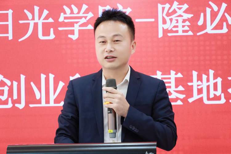 Bên trong Trang Chủ Cổng Game Cá Cược Uy Tín E2 BET 8 sao “độc nhất vô nhị” trên thế giới có gì đặc biệt