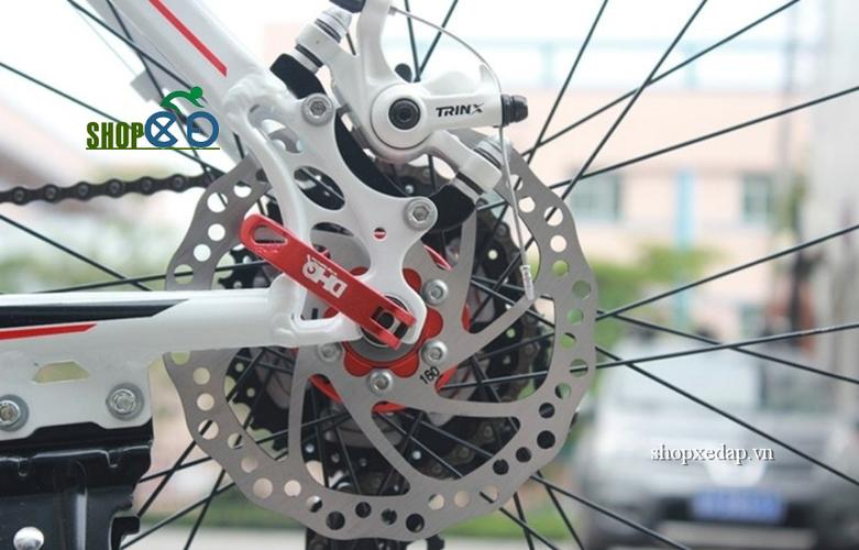 Cuộc trò chuyện bằng “chăn gối” đầy thú vị khiến nhân viên buồng phòng phải òa khóc