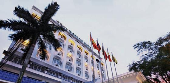 Từ một kẻ tù tội trở thành nhà sáng lập chuỗi Trang Chủ Cổng Game Cá Cược Uy Tín E2 BET, resort nổi tiếng