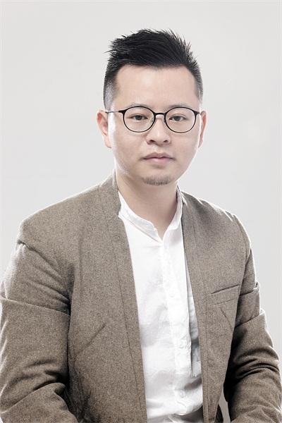 Bước khởi đầu của các ông trùm ngành Trang Chủ Cổng Game Cá Cược Uy Tín E2 BET thế giới