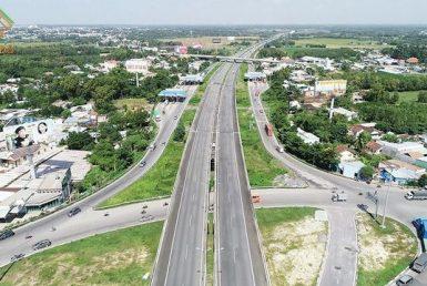 “Đếm không xuể” quà tặng dịp 2/9 trên Elaenglish.com.vn