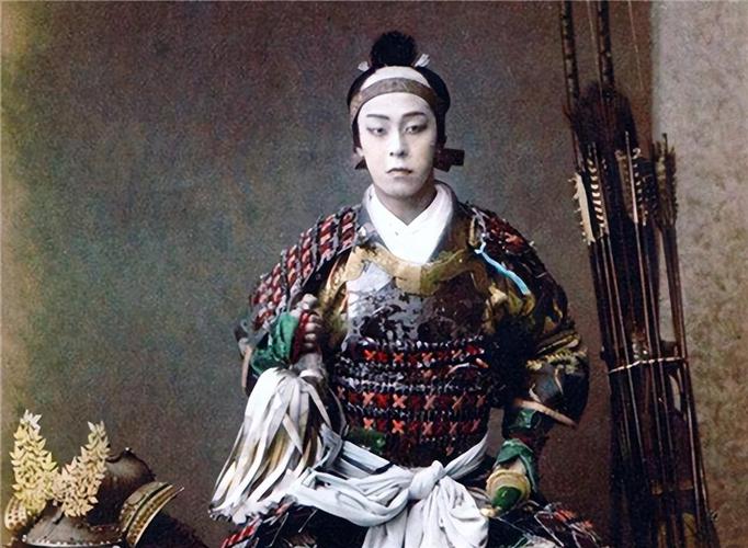 Vì sao chỉ chạm vào cũng khiến sao biển chết