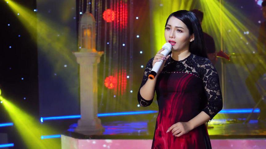 Santa Việt Nam kỷ niệm 10 năm thành lập - ngập quà tặng tri ân