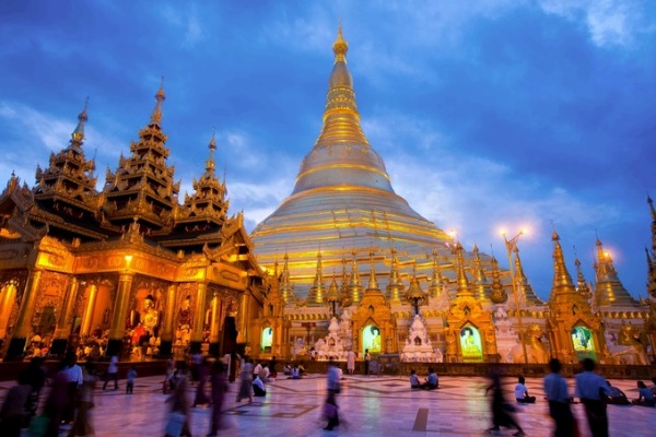 cận cảnh Trang Chủ Cổng Game Cá Cược Uy Tín E2 BET 5 sao sang trọng bậc nhất Myanmar nơi đội tuyển Việt Nam đang ở