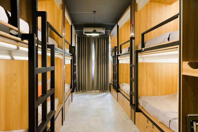 capsule hotel là gì