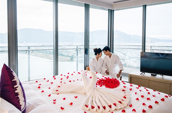chi tiết 5 cách trang trí giường honey moon lãng mạn cho Trang Chủ Cổng Game Cá Cược Uy Tín E2 BET