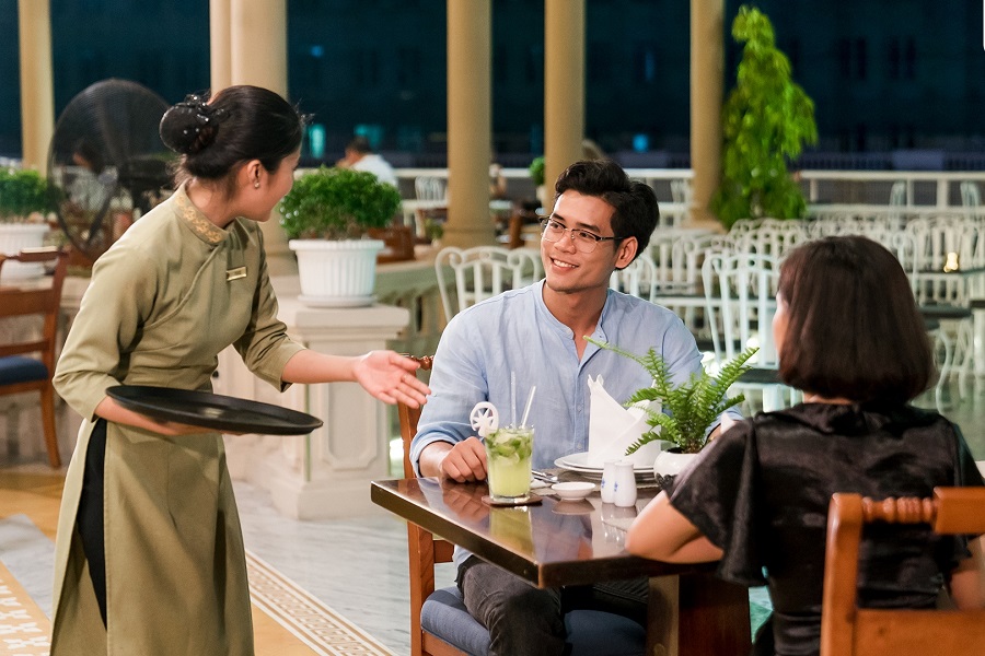 có một nghề gọi là "nghề chiều khách"