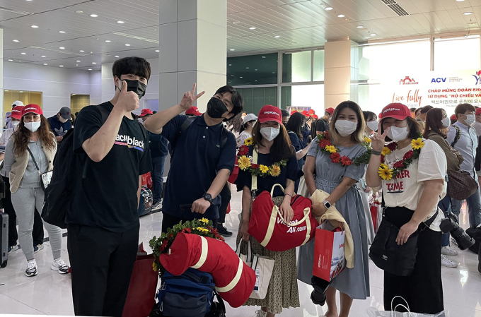 ​  Cảnh đối lập dễ nhận thấy của sự sụt giảm lượng khách năm 2021 so với năm 2020 và các năm trước nữa  ​