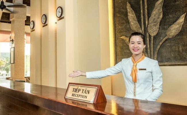 "gượng cười" với những câu nói xát muối vào tim hotelier của khách