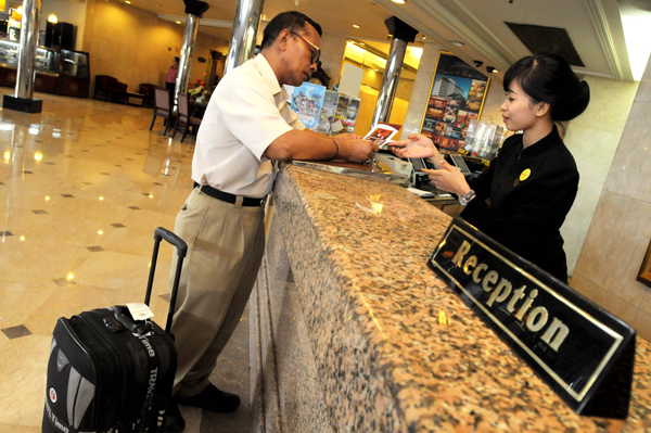 "gượng cười" với những câu nói xát muối vào tim hotelier của khách