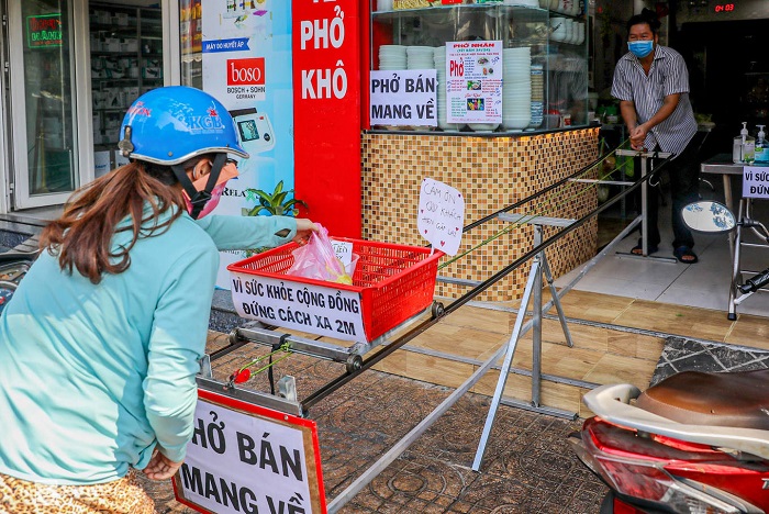 hàng quán sài gòn vẫn "cửa đóng then cài" dù chính quyền cho phép hoạt động trở lại