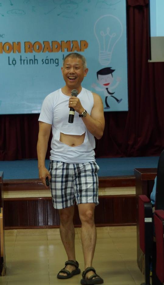 hành trình truyền cảm hứng - từ cậu bé bán thuộc lá dạo ở việt nam đến nhà khoa học lừng danh trên đất mỹ