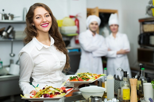 nghề bồi bàn và những sự thật trần trụi lần đầu kể