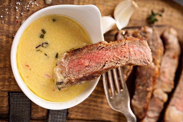 hướng dẫn làm các loại sốt ăn kèm với beefsteak