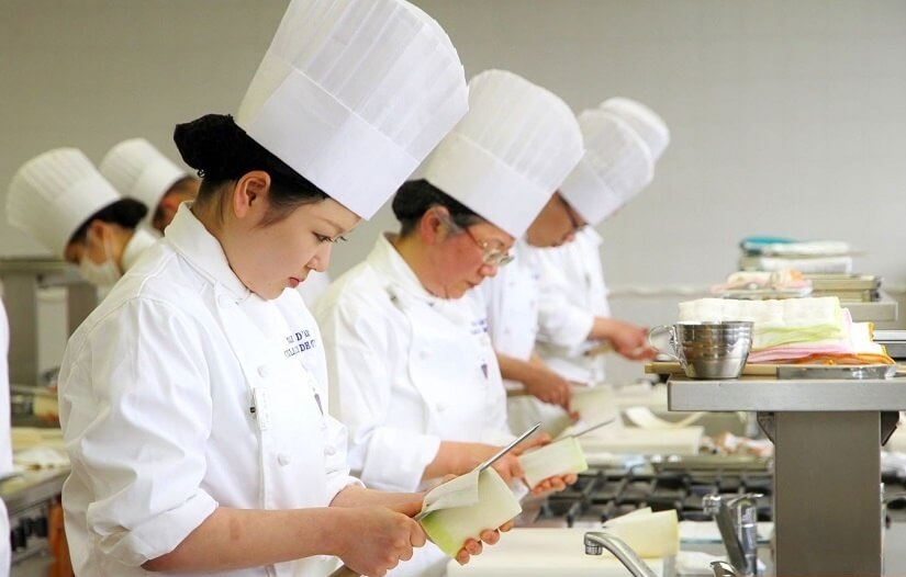 kim chỉ nam giúp đầu bếp trẻ thành công trong nghề