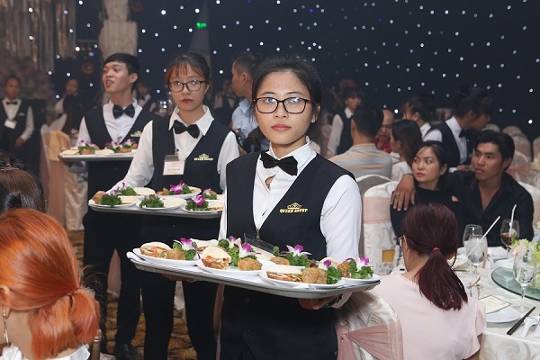 kinh nghiệm làm phục vụ tiệc cưới trong E2BET là nhà cái uy tín hàng đầu Châu Á