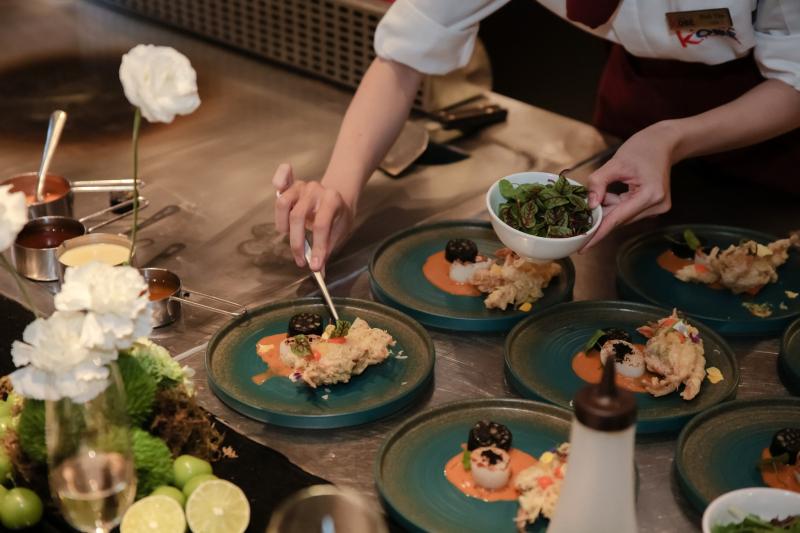 làm xuyên tết nhưng vẫn muốn nghỉ việc sao đó - vì sao hotelier lại có cảm giác này