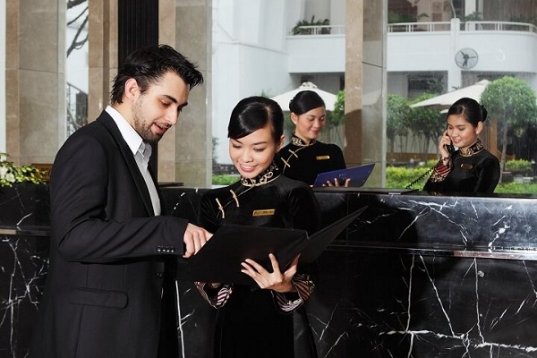 lời khuyên trở thành quản lý tiền sảnh giỏi