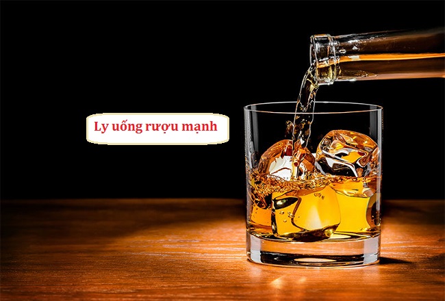 các loại ly rượu mạnh cần biết
