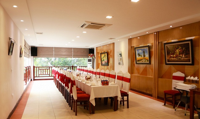 mẫu phòng vip nhà hàng