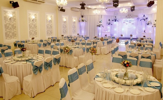 mẫu thiết kế không gian nhà hàng tiệc cưới sang trọng và tiện nghi