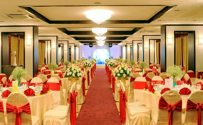 mẫu thiết kế không gian nhà hàng tiệc cưới sang trọng và tiện nghi