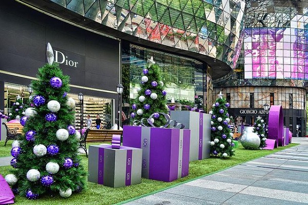mẫu trang trí cây thông noel đẹp mắt và ấn tượng
