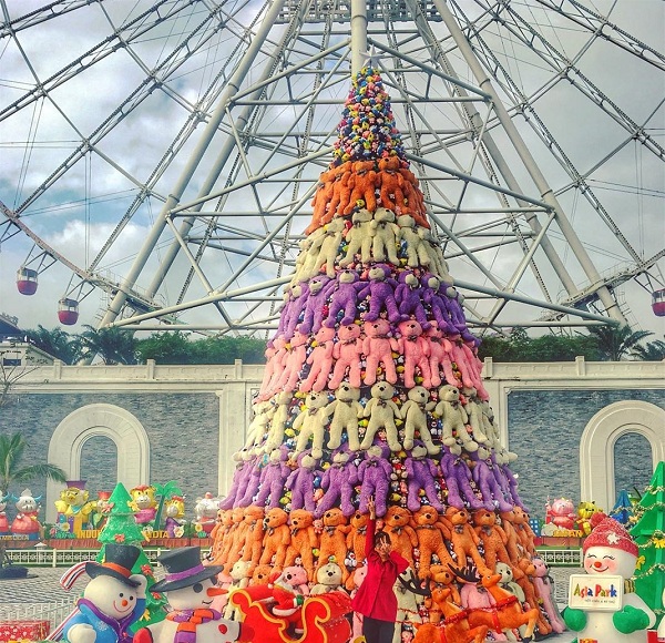 mẫu trang trí cây thông noel đẹp mắt và ấn tượng