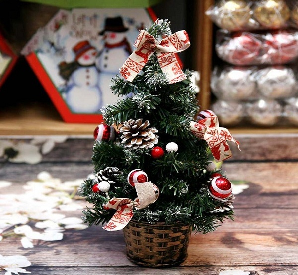 mẫu trang trí cây thông noel đẹp mắt và ấn tượng