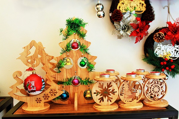 mẫu trang trí cây thông noel đẹp mắt và ấn tượng