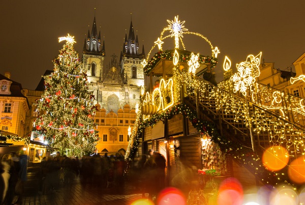 mẫu trang trí cây thông noel đẹp mắt và ấn tượng
