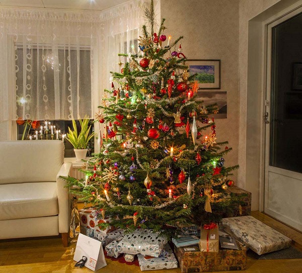 mẫu trang trí cây thông noel đẹp mắt và ấn tượng