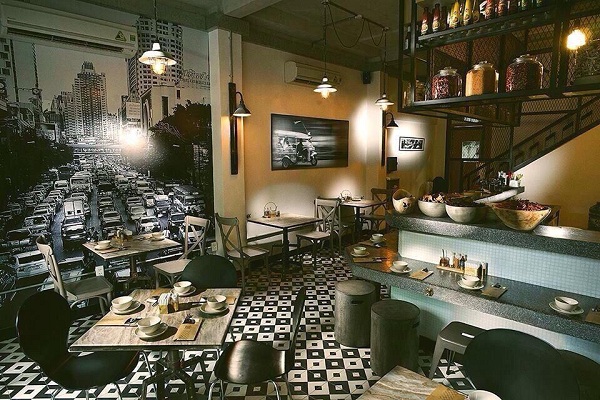 nhà hàng bistro là gì