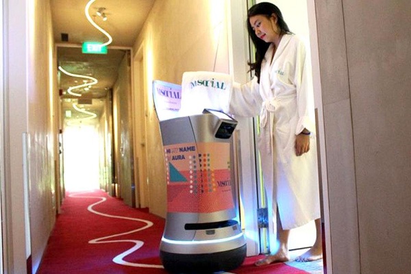 nhân viên robot sẽ thay thế hoàn toàn con người trong phục vụ Trang Chủ Cổng Game Cá Cược Uy Tín E2 BET nhà hàng