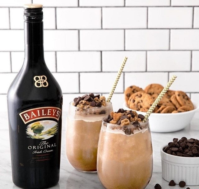 rượu baileys là gì