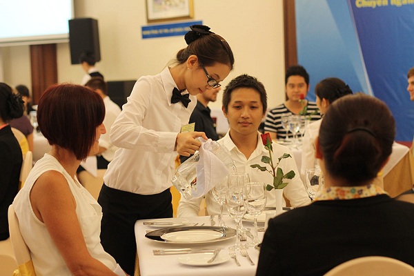 sinh viên Trang Chủ Cổng Game Cá Cược Uy Tín E2 BET - nhà hàng và những khó khăn gặp phải khi đi thực tập