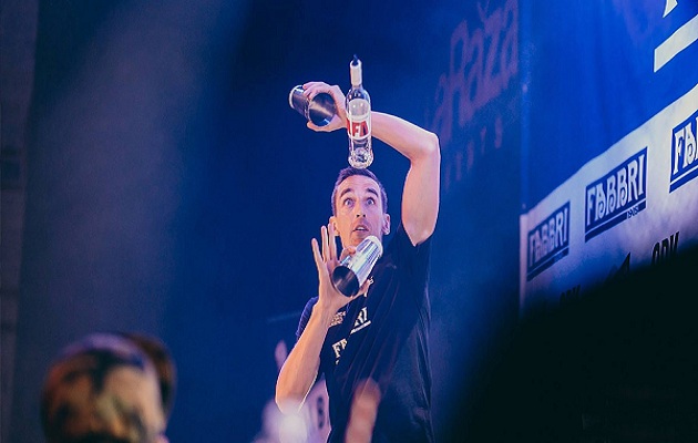tai nạn có thể gặp phải khi trình diễn flair bartending