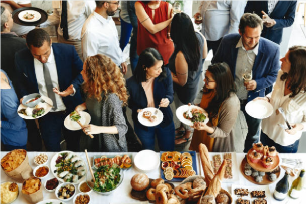 tâm lý ăn buffet xấu xí của khách việt khiến nhà hàng tổn thất