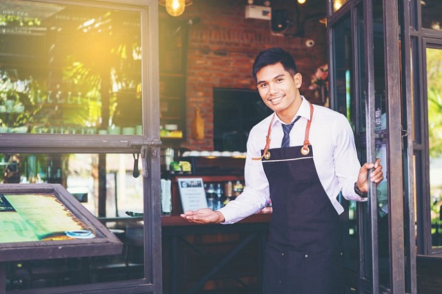 tiêu chuẩn cơ bản cần có của một hostess nhà hàng chuyên nghiệp