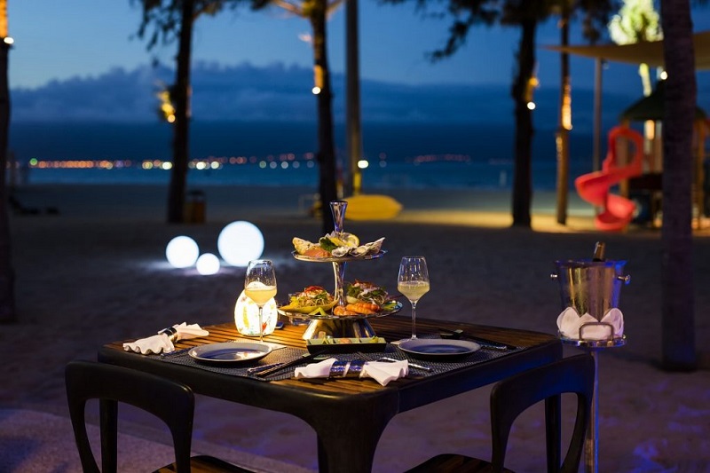 tips trang trí bàn tiệc chủ đề valentine cho nhà hàng
