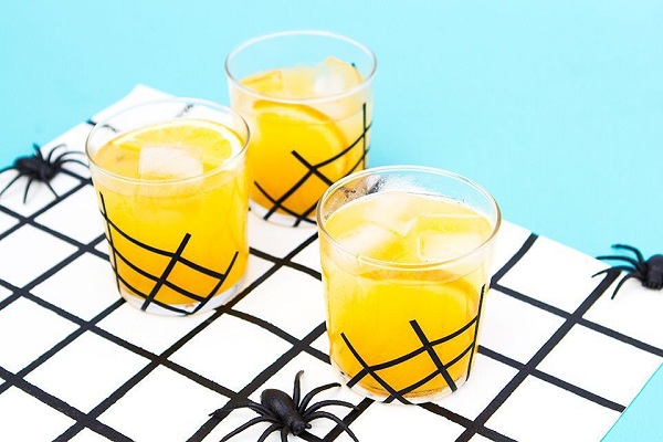 trang trí bàn ăn chủ đề halloween