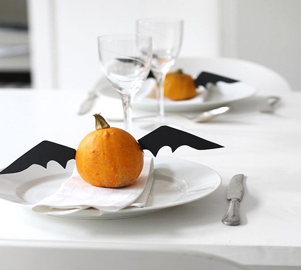 trang trí bàn ăn chủ đề halloween
