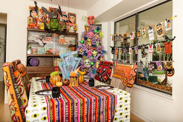 trang trí bàn ăn chủ đề halloween