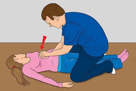 trẻ bị hóc dị vật đường thở, xử lý thế nào