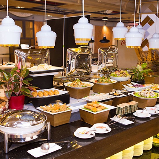 các vật dụng phục vụ cơ bản trong nhà hàng buffet