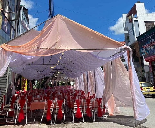 vụ bị bom 150 mâm cỗ cưới: nhà hàng có kiện được khách đòi bồi thường