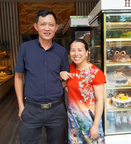 vượt khó để thành công: hành trình từ 2 đứa trẻ bán báo dạo đến chủ 3 tiệm bánh pháp đắt khách ở hà nội
