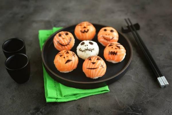 ý tưởng trang trí món ăn chủ đề halloween