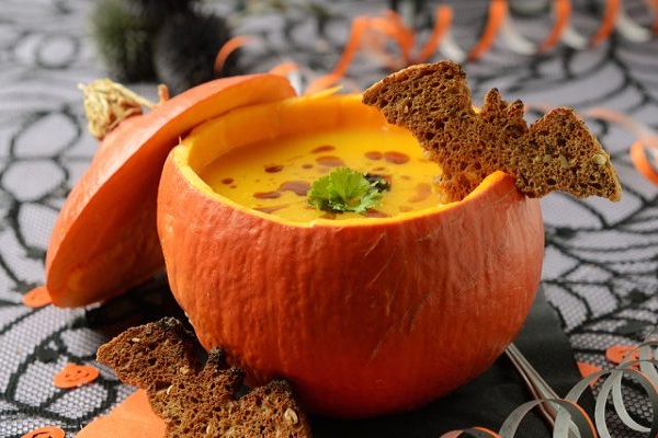 ý tưởng trang trí món ăn chủ đề halloween