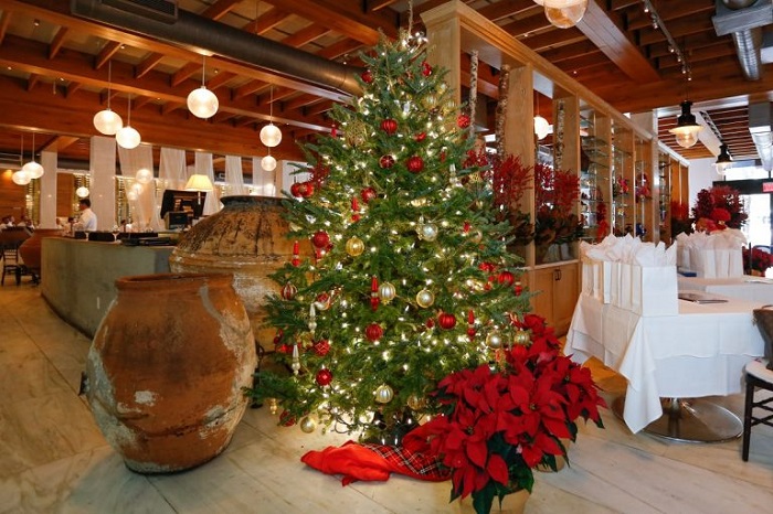ý tưởng trang trí nhà hàng, quán cafe chủ đề noel